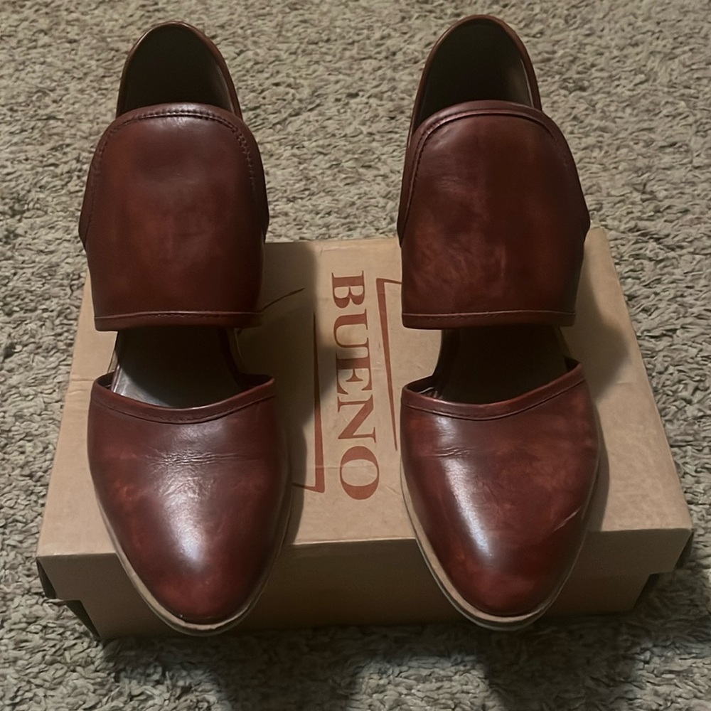 Bueno heels